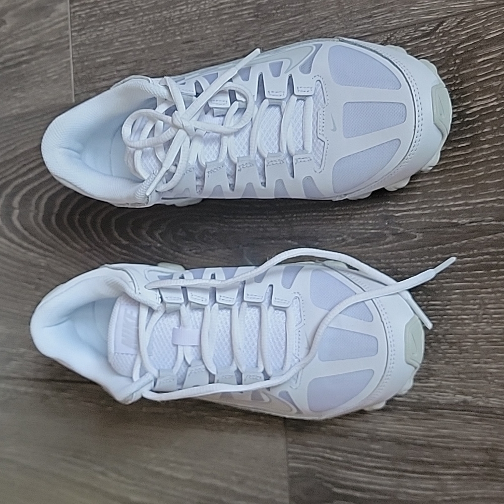Nike Reax 8 youth size 6.5